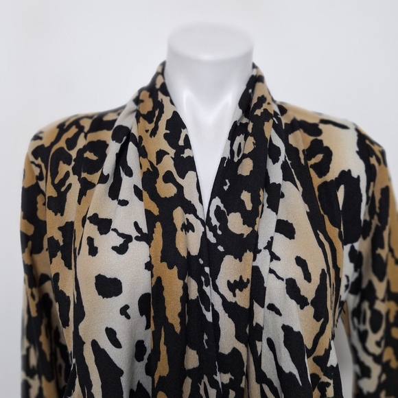 Isabella Rodriguez Academia Animal Print Waterfall Mobwife Cardigan Size L - Picture 2 of 14